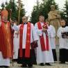 Biskup Galis požehnal sochy sv. Cyrila a  ...